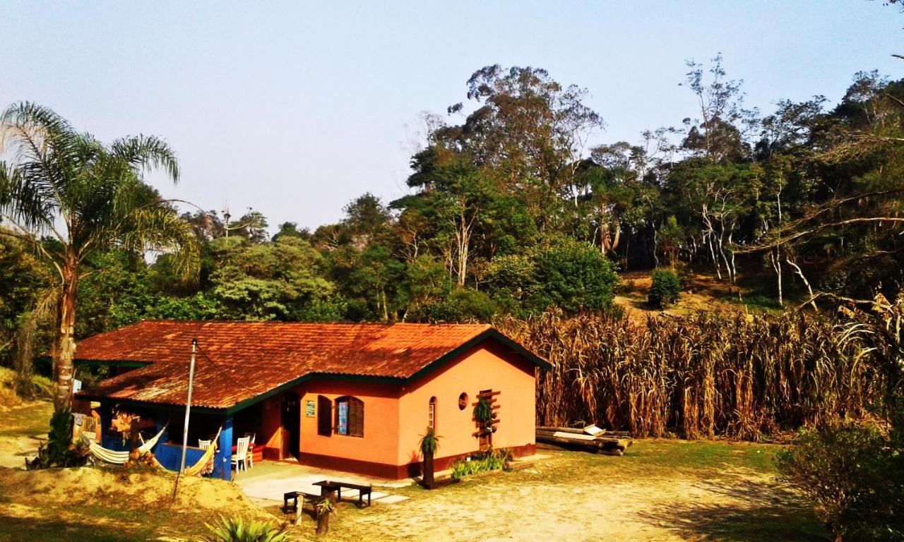 O Brejo Encantado Hospedagem E Hostel Embu Eksteriør billede