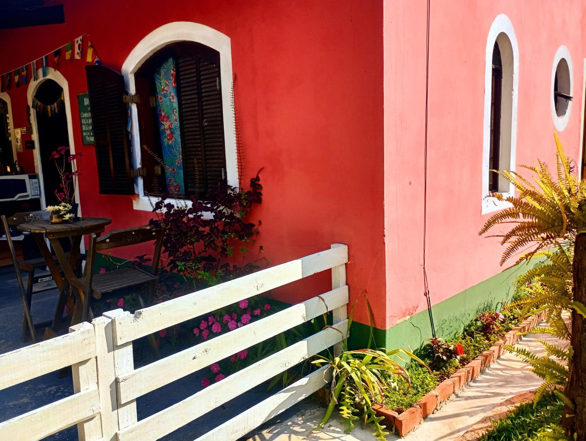 O Brejo Encantado Hospedagem E Hostel Embu Eksteriør billede