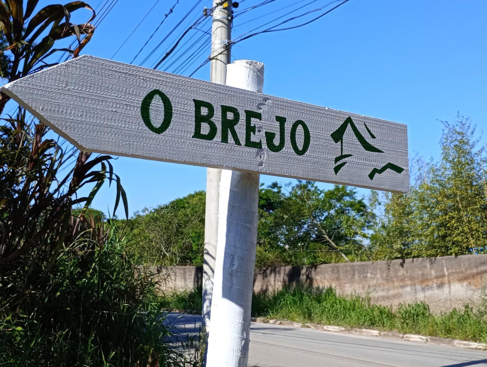 O Brejo Encantado Hospedagem E Hostel Embu Eksteriør billede