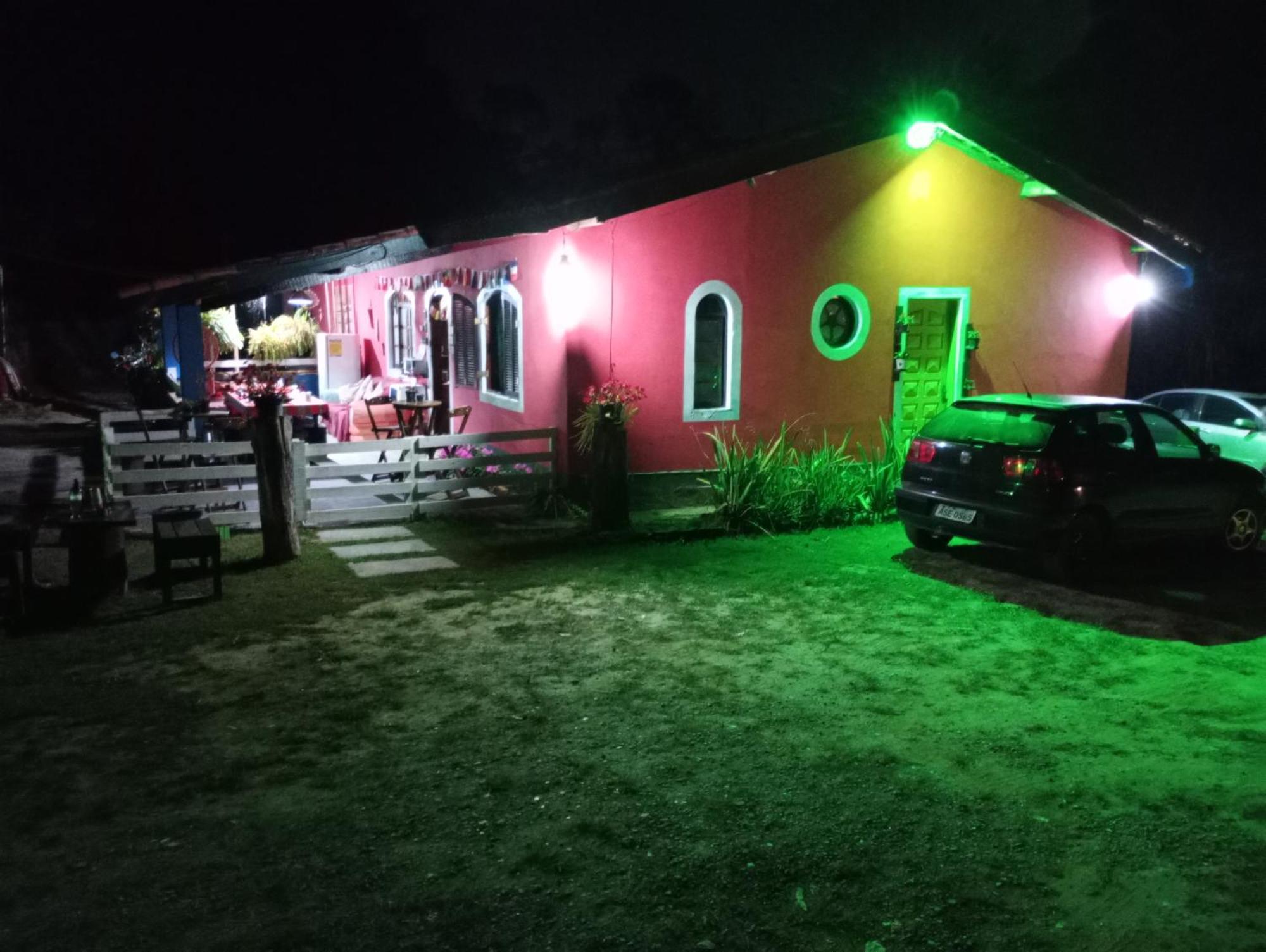 O Brejo Encantado Hospedagem E Hostel Embu Eksteriør billede