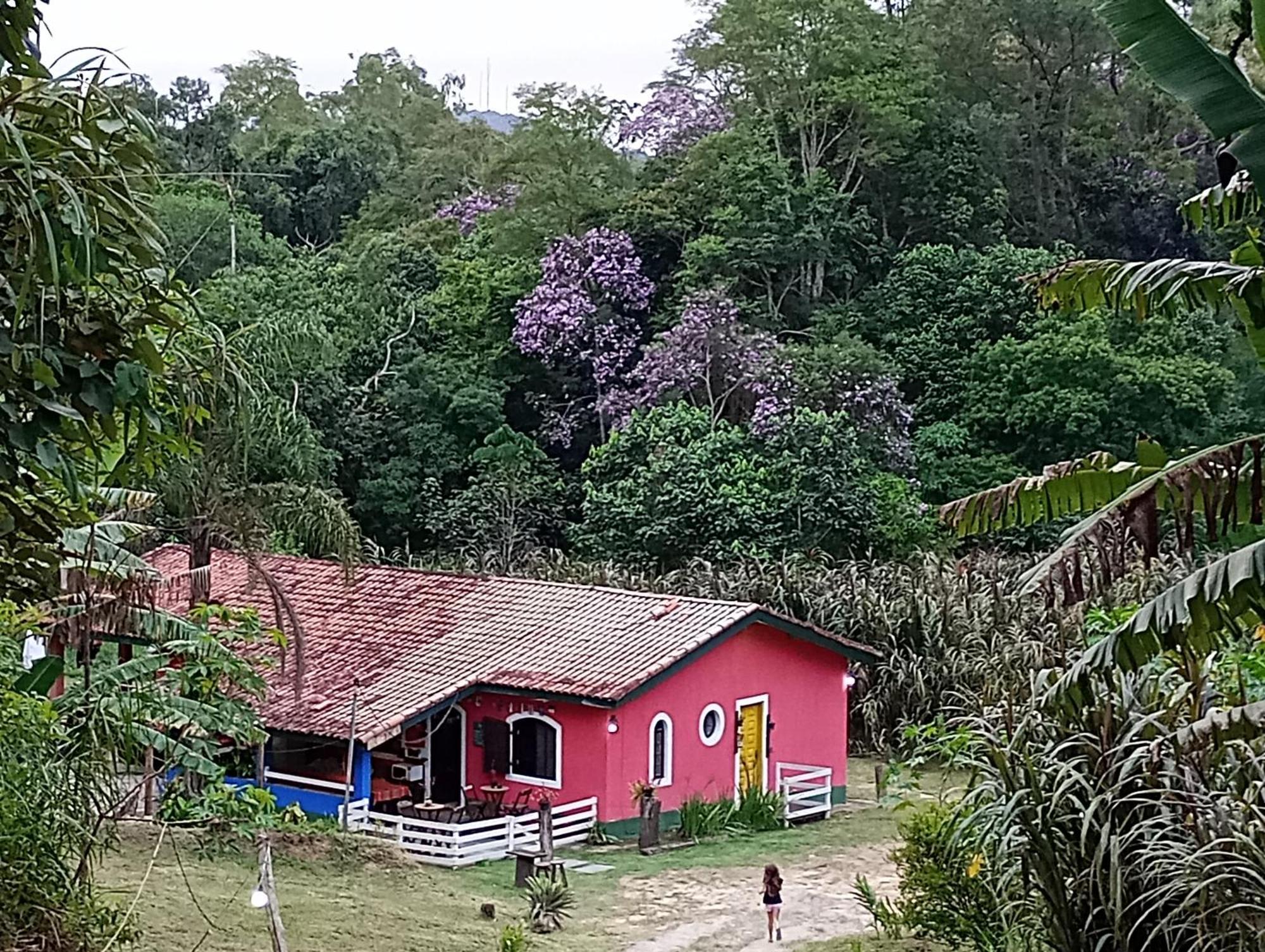 O Brejo Encantado Hospedagem E Hostel Embu Eksteriør billede
